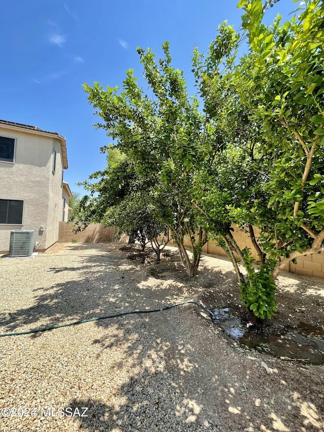 view of yard with cooling unit