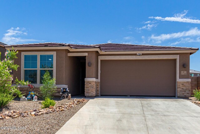 prairie-style house with a garage