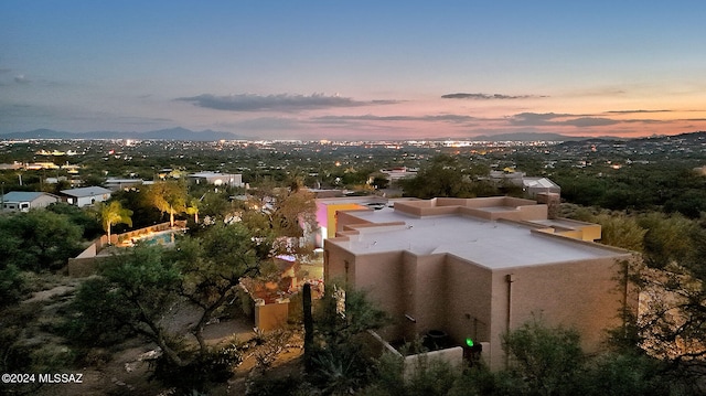 view of aerial view at dusk