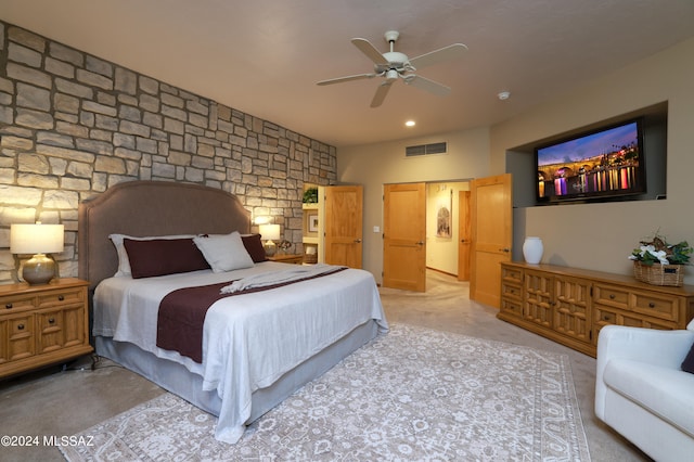 bedroom with ceiling fan