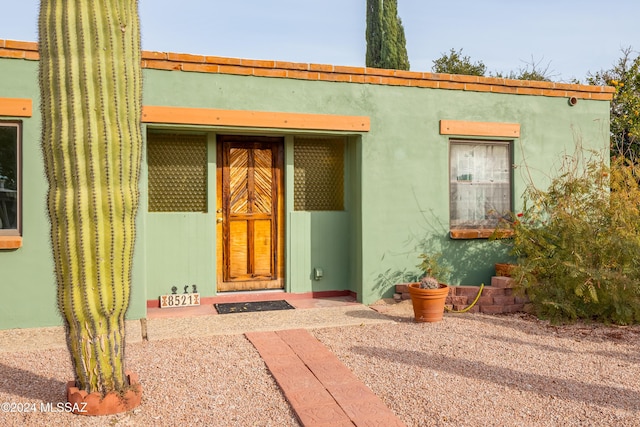 view of entrance to property