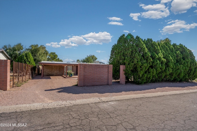 view of front of property