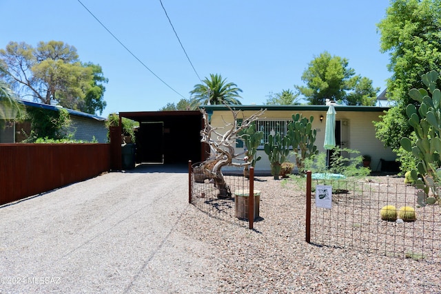 view of front facade featuring a carport