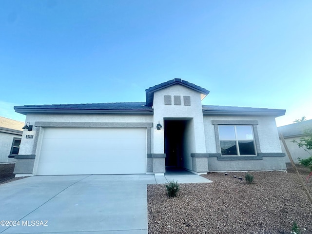 view of front facade with a garage