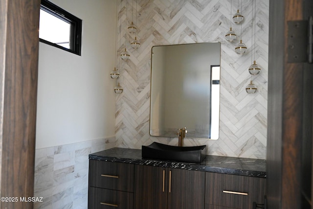 2155 E Desert Garden Dr, Tucson, AZ 85718 - bathroom with vanity