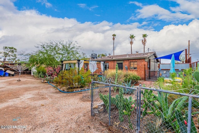 view of front of property