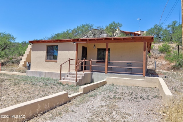 view of front of property with covered porch