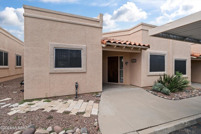 view of front of property with a patio area