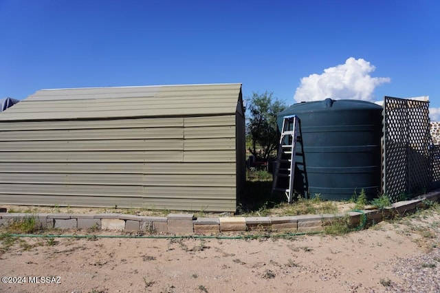 view of outdoor structure