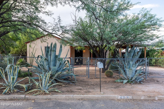 view of front of property