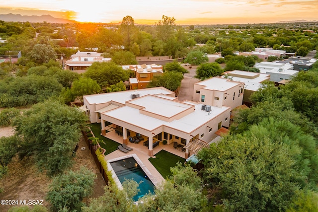 view of aerial view at dusk