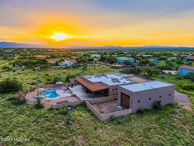 view of aerial view at dusk