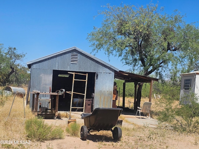 view of outdoor structure