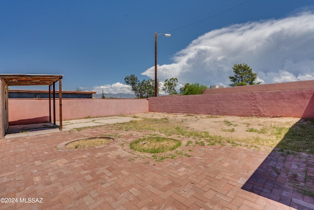 view of yard with a patio