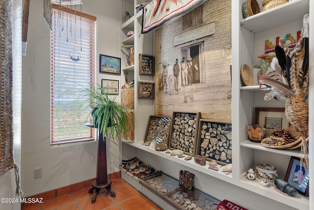 mudroom featuring tile patterned floors