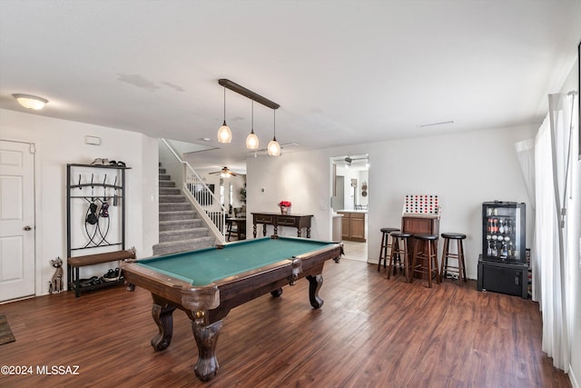 rec room with indoor bar, ceiling fan, pool table, and dark hardwood / wood-style floors