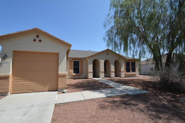 view of front facade with a garage