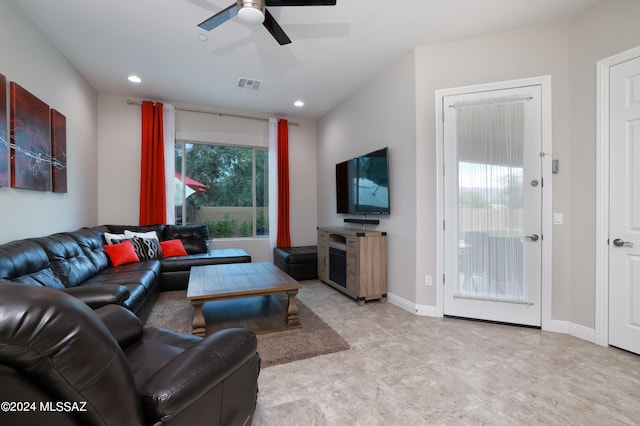 living room with visible vents, recessed lighting, baseboards, and ceiling fan