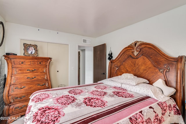 bedroom with a closet