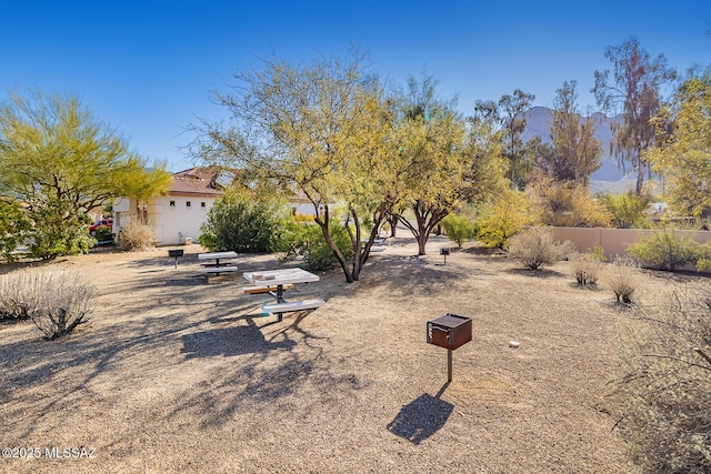 view of yard with a mountain view