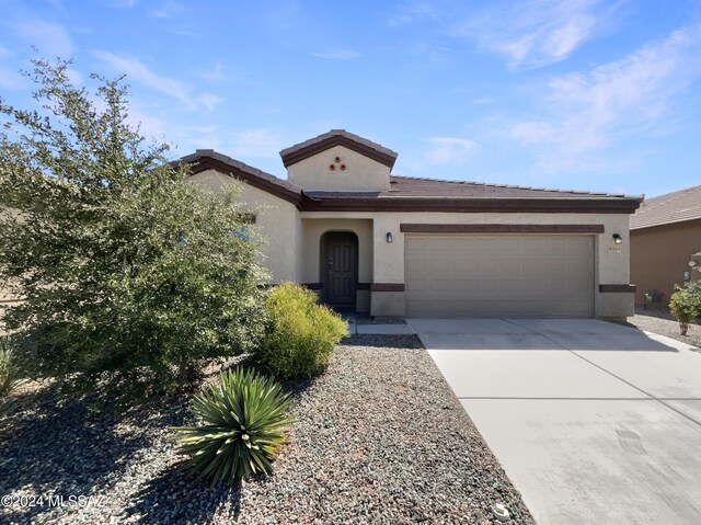 view of front of home featuring a garage