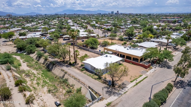 bird's eye view featuring a mountain view