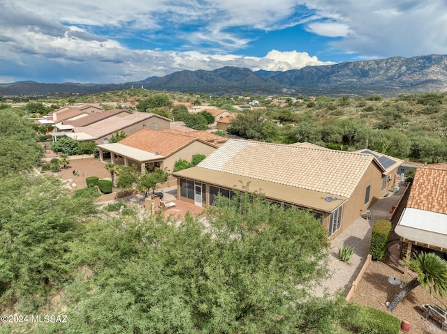 drone / aerial view featuring a mountain view