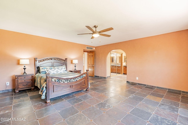 bedroom with ceiling fan