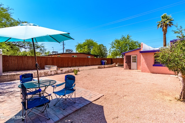 view of yard with a patio