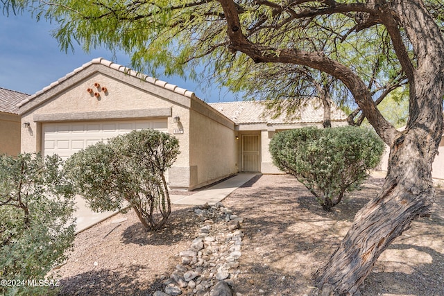 view of front facade with a garage