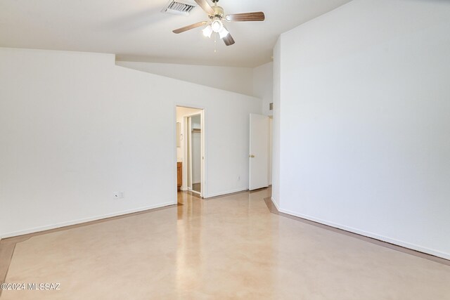 unfurnished room featuring ceiling fan and vaulted ceiling