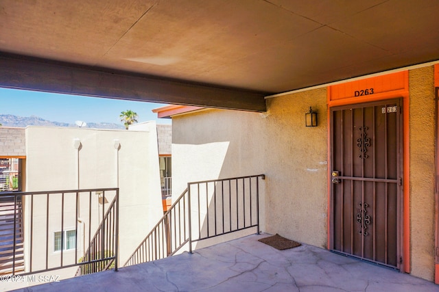 property entrance featuring a mountain view