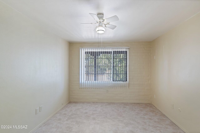 empty room with ceiling fan