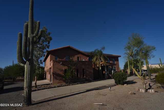 view of mediterranean / spanish home