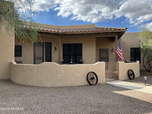 view of front of property