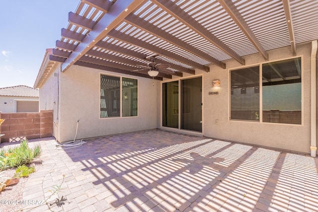 view of patio with a pergola and ceiling fan