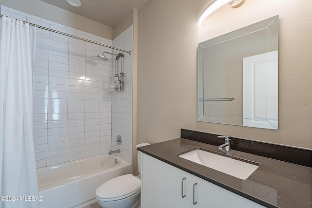 bathroom with tiled shower / bath