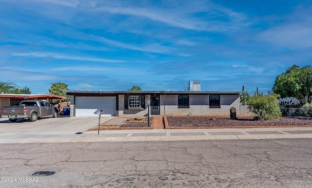 view of front facade featuring a garage