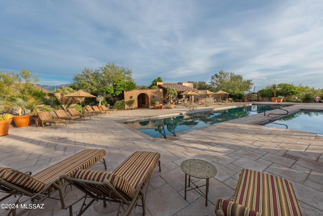 913 W Granite Gorge Dr Unit 323, Oro Valley, AZ 85755