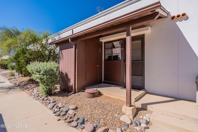 view of property entrance