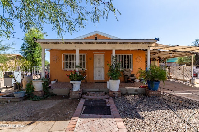 view of front of property