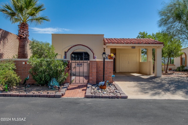 view of mediterranean / spanish-style home