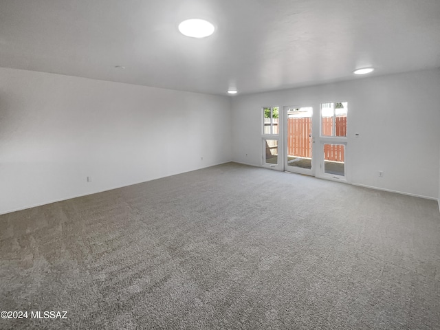 empty room with carpet