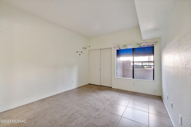 view of tiled empty room