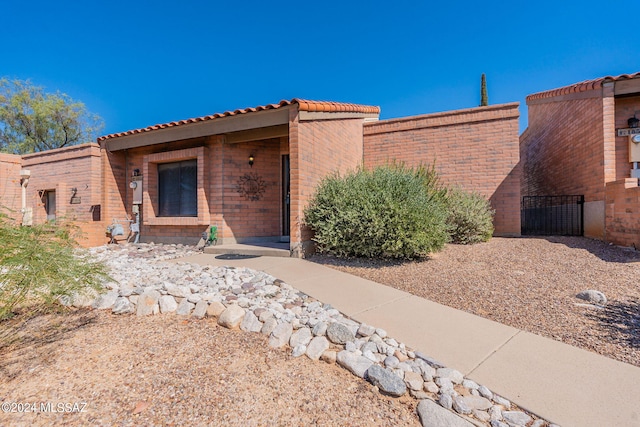 view of front of property