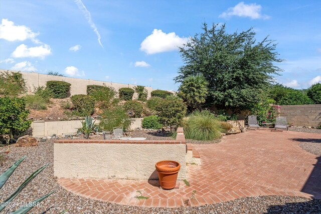 63156 E Flower Ridge Dr, Saddlebrooke, AZ 85739 - view of patio with fence
