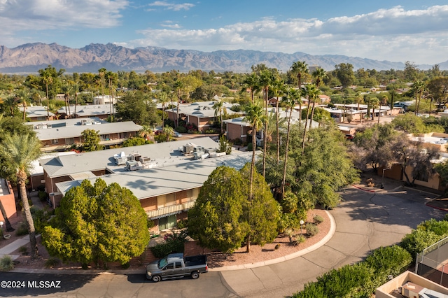 bird's eye view featuring a mountain view