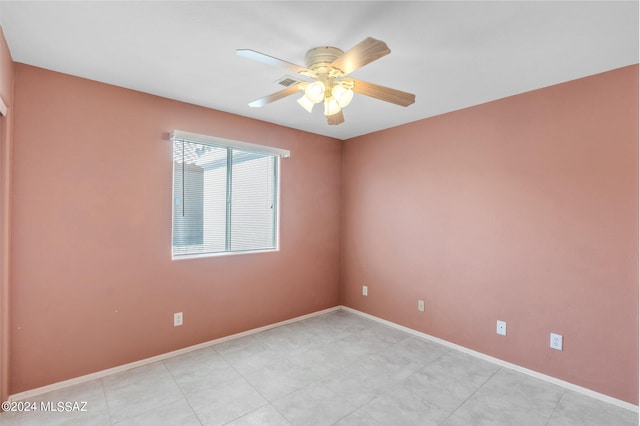 empty room with ceiling fan