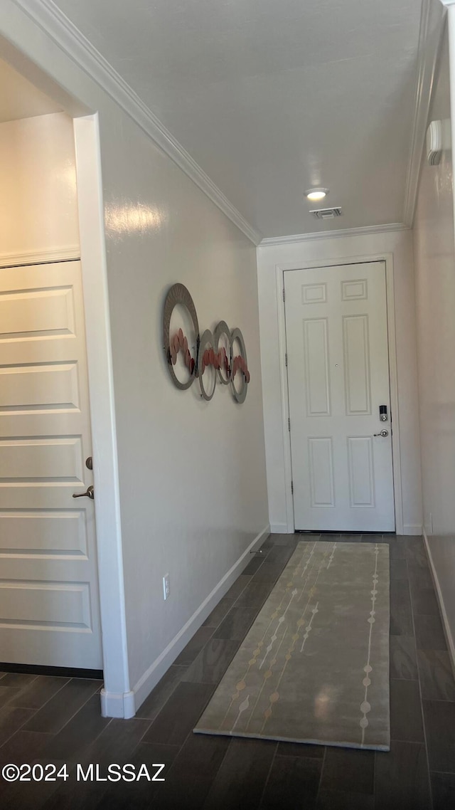 entrance foyer with crown molding