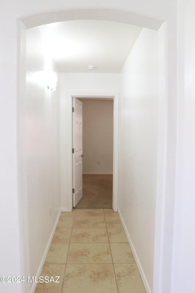 2215 S Lamonica Way, Safford, AZ 85546 - hallway featuring baseboards